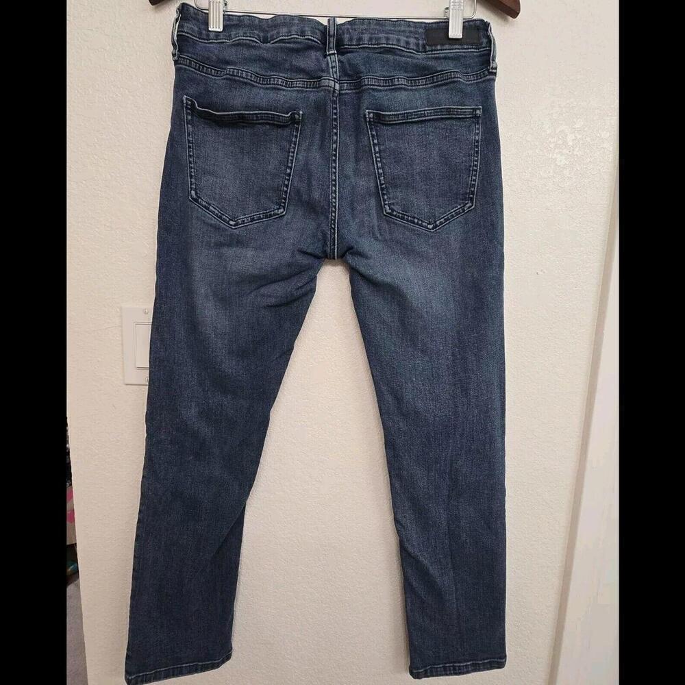 Calvin Klein Jeans Women's Size 6 Blue Mid-Rise Slim Boyfriend Denim 28" Inseam - Picture 2 of 8